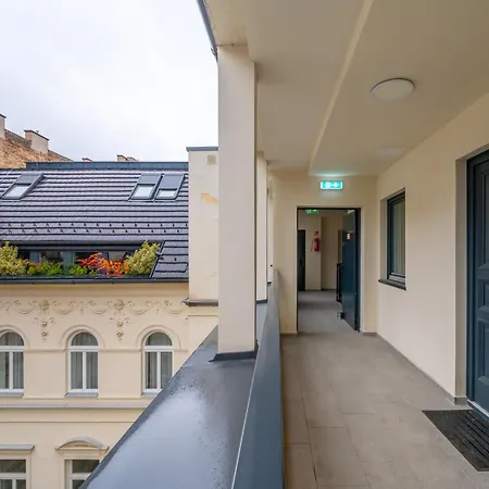Basilica View 5 Stars Next To Saint Stephen Basilica And The Christmas Market شقة